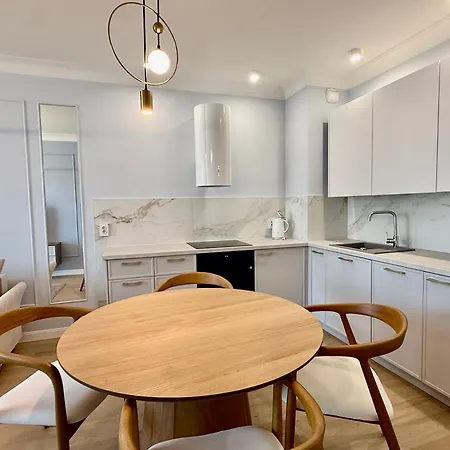 D302 Classik Z Basenem, Sauna, Jacuzzi, Przy Samej Plazy - 5d Apartment Niechorze
